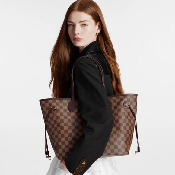 Louis Vuitton Neverfull MM Damier Ebene Tote Bag Cherry Red 🍒 Interior - Picture 14 of 14